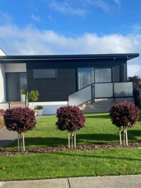 Views on Victory, Taupo